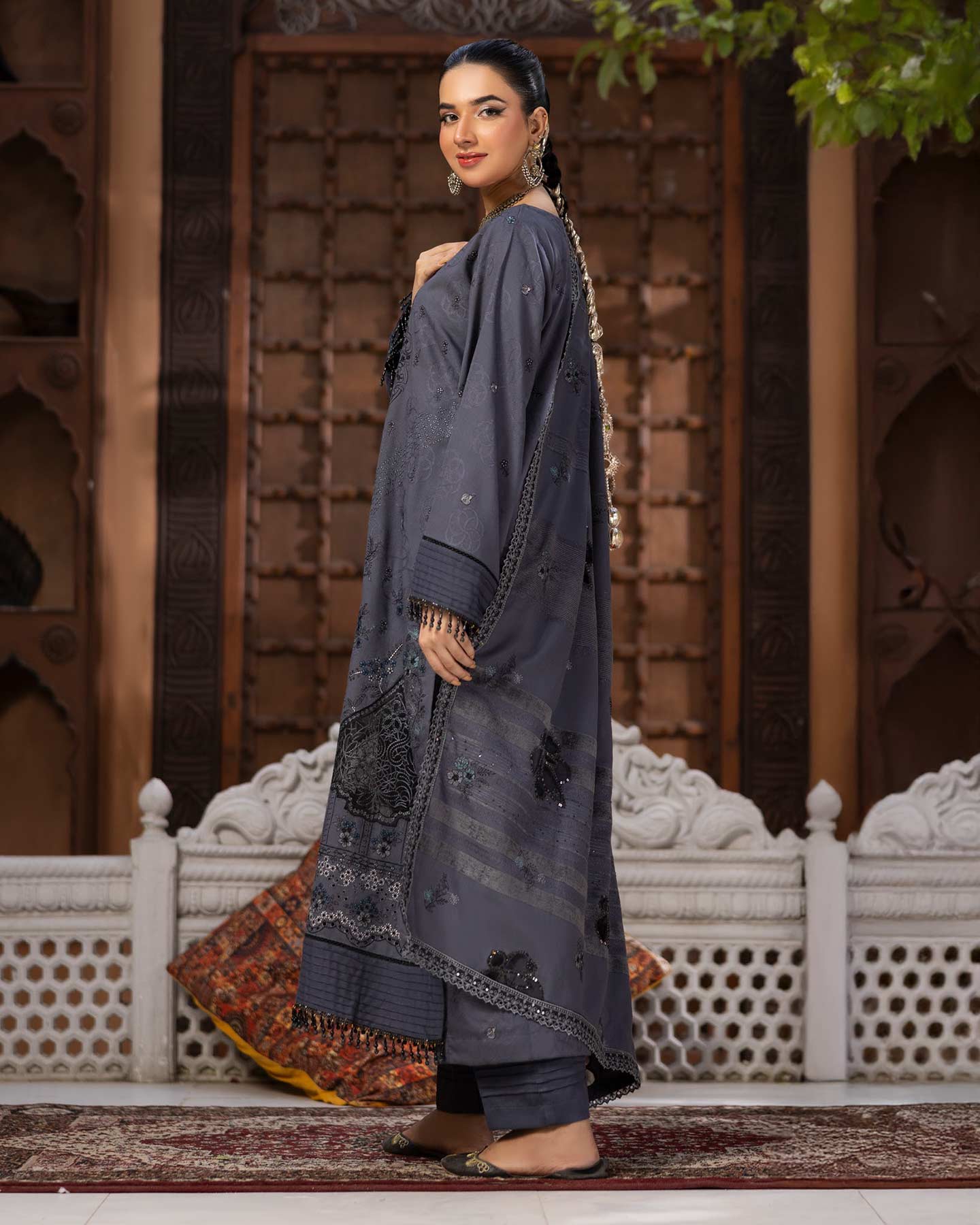 Gulnaar by Aalaya Winter Vol 01 '25 D 02