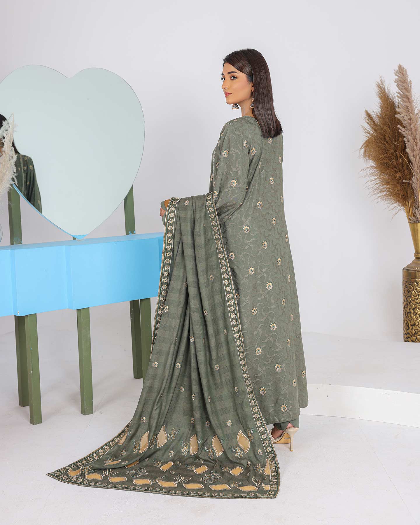 Isabella By Aalaya Winter Vol 02 '25 D 06