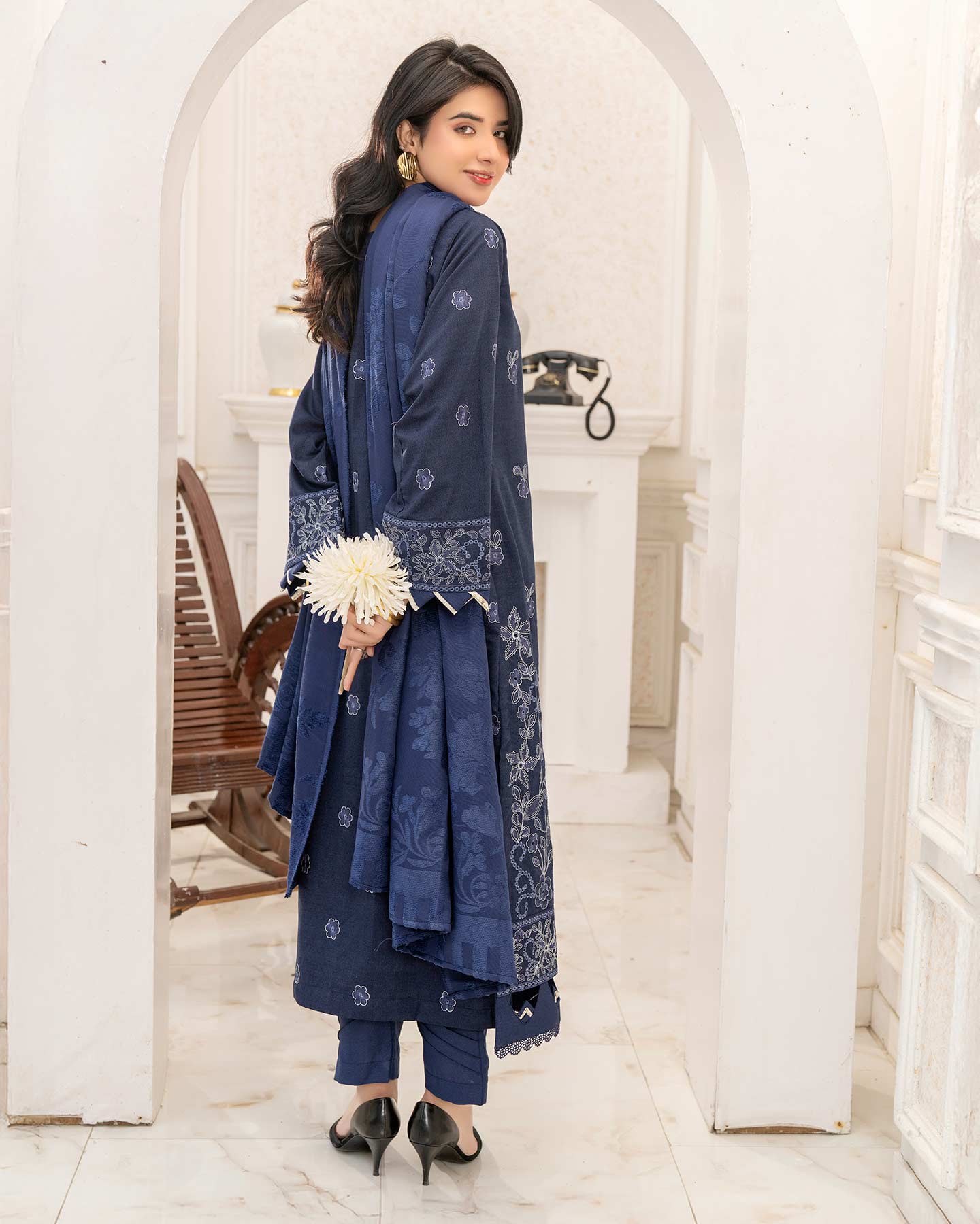 Nayab by Aalaya Winter Vol 01 '25 D 02